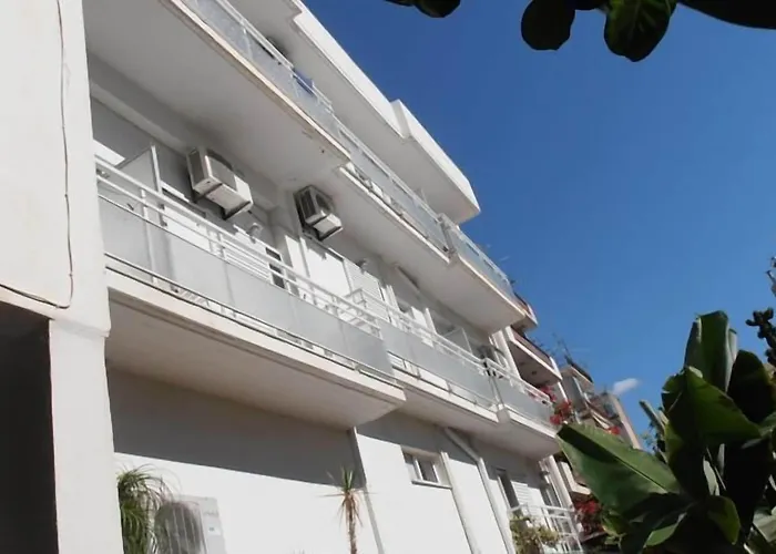 Beach hotel: Diana Rooms